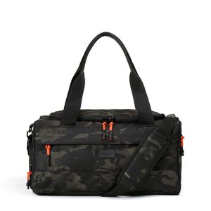 Спортивная сумка Vooray Boost Duffel XL цвет Камуфляж VOORAY TT\V02022ABC\CM-CR-00